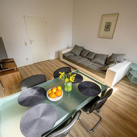 Kleine, Ruhig Gelegene Ferienwohnung In 플라우엔 외부 사진
