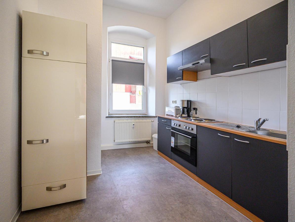 Kleine, Ruhig Gelegene Ferienwohnung In 플라우엔 외부 사진