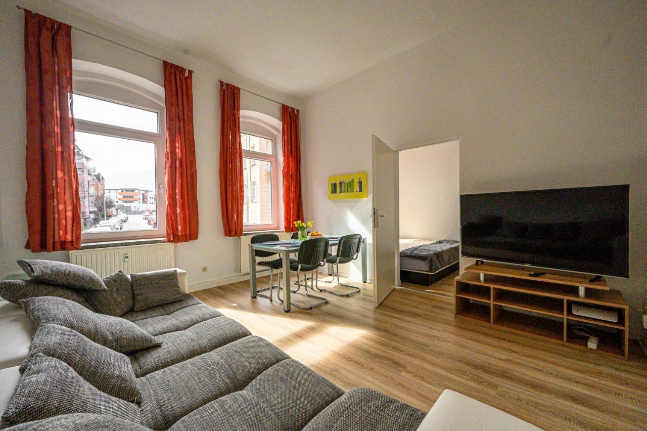 Kleine, Ruhig Gelegene Ferienwohnung In 플라우엔 외부 사진
