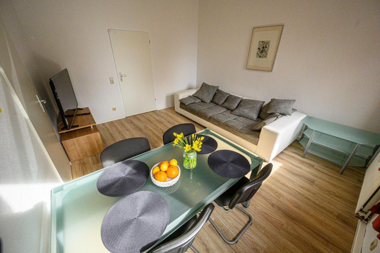 Kleine, Ruhig Gelegene Ferienwohnung In 플라우엔 외부 사진